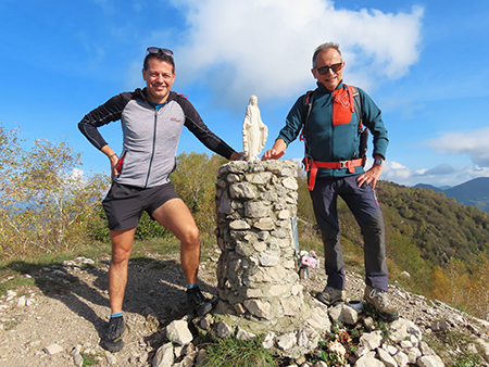 Alla Madonnina del Costone (1195 m) in veste autunnale da Salmezza-21ott24 - FOTOGALLERY